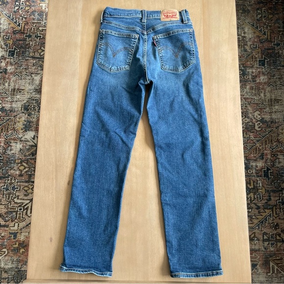 Levi’s Wedgie Straight Button Fly Blue Jeans - Picture 7 of 9